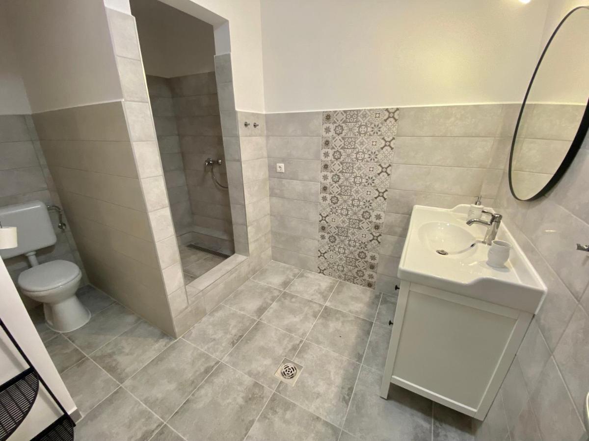 אגר Pacsirta Apartman Grand מראה חיצוני תמונה