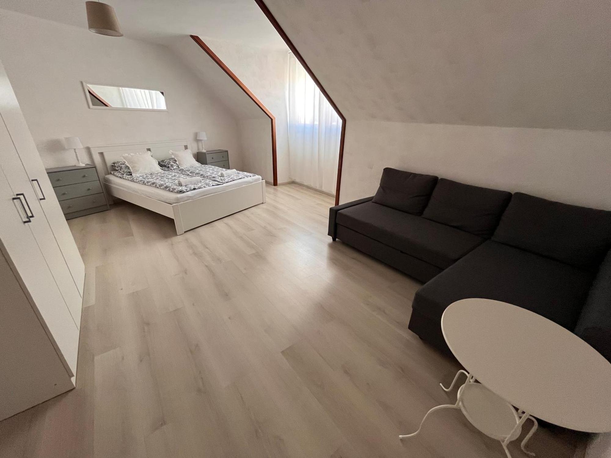 אגר Pacsirta Apartman Grand מראה חיצוני תמונה