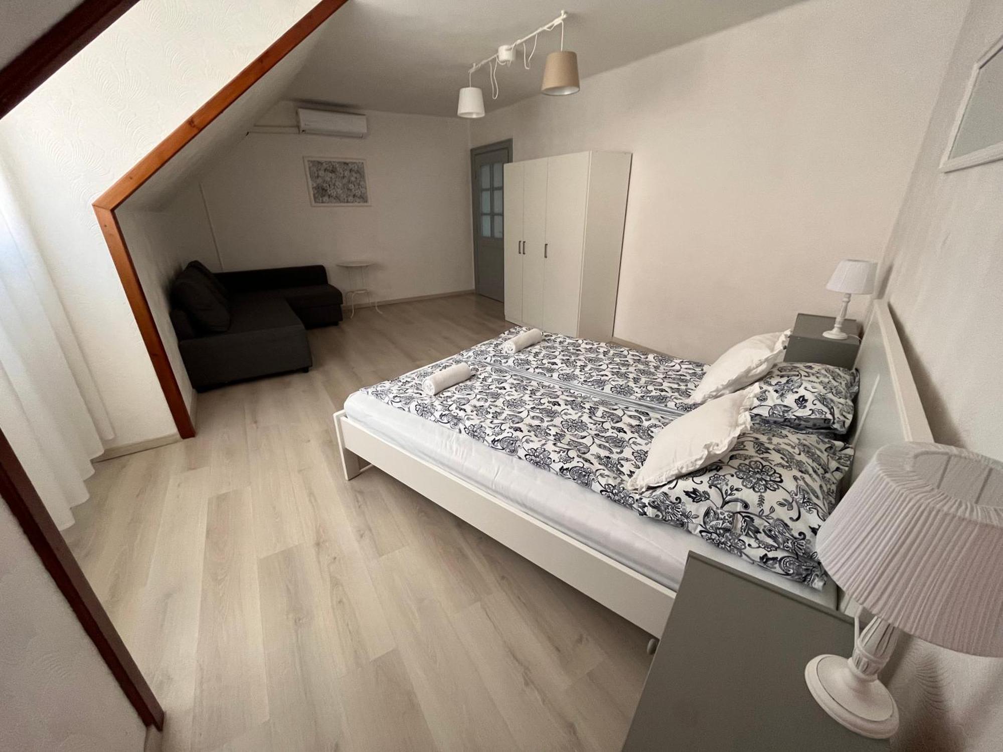אגר Pacsirta Apartman Grand מראה חיצוני תמונה