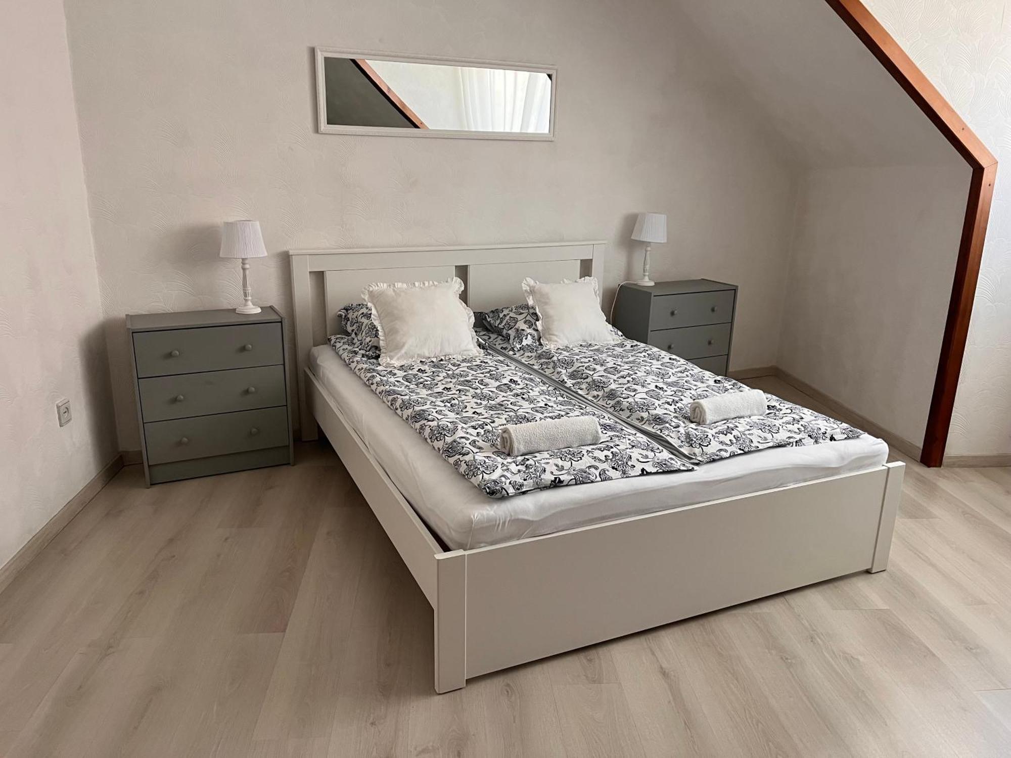 אגר Pacsirta Apartman Grand מראה חיצוני תמונה